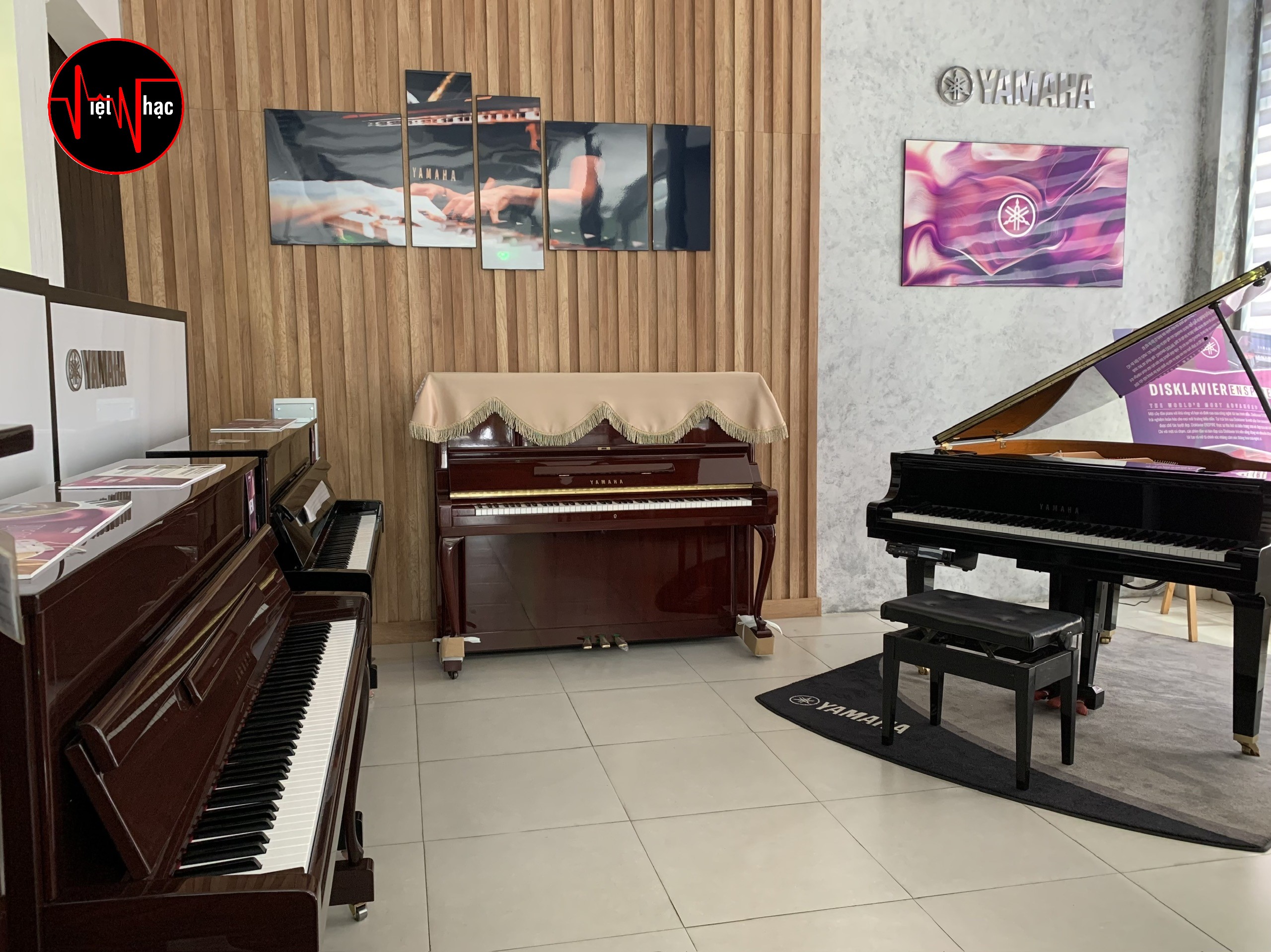 Piano Grand Yamaha GB1K PE