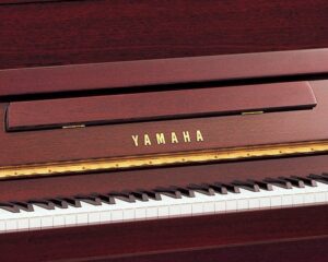 Piano Yamaha JU109 PM