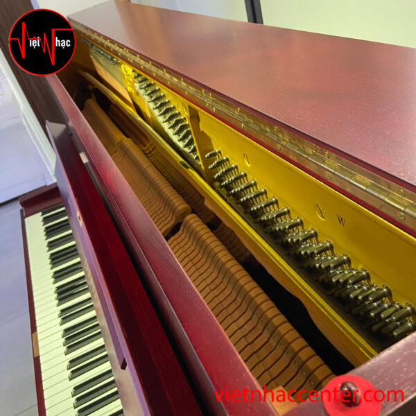 Piano Upright Yamaha W103 Satin Black Walnut (màu gỗ đỏ rượu vang)