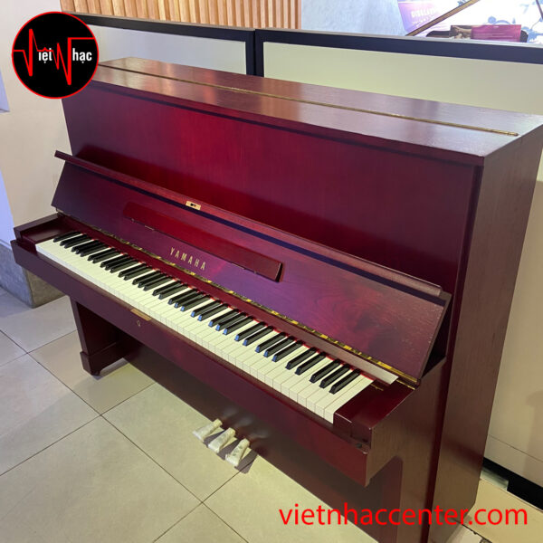 Piano Upright Yamaha W103 Satin Black Walnut (màu gỗ đỏ rượu vang)