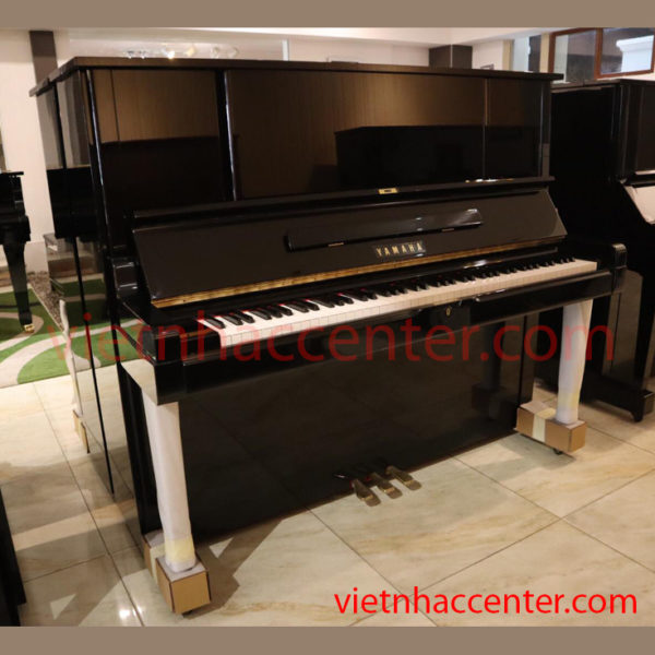 Piano Upright Yamaha W105