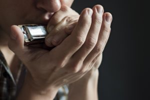 Các bước cơ bản học thổi kèn Harmonica