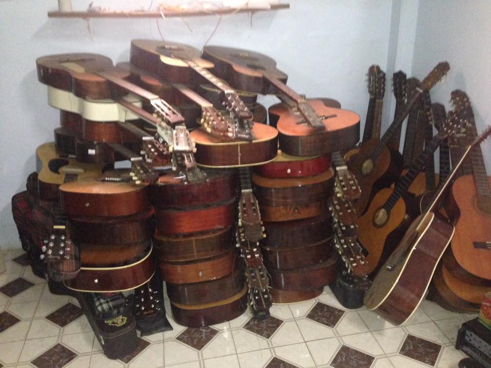 Đàn guitar cũ có nên mua hay không?