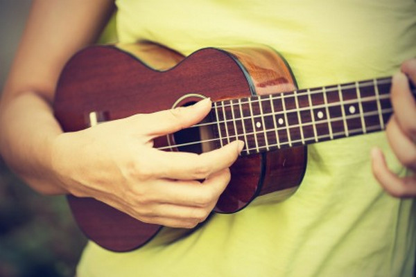 Tìm lớp dạy đàn ukulele ở đâu chất lượng và hiệu quả?