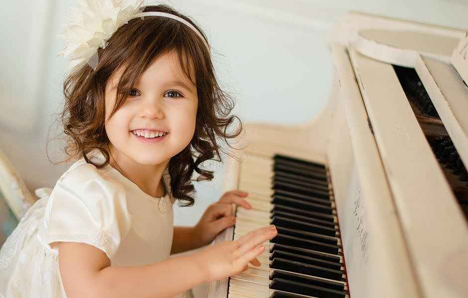 Nên cho trẻ học đàn piano từ mấy tuổi là phù hợp nhất