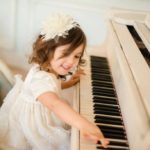 Nên cho trẻ học piano hay organ trước ?