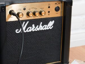 Ampli Guitar Điện Marshall MG10
