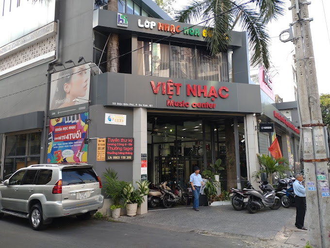 Hệ Thống Showroom Việt Nhạc Center Chuyên Phân Phối Đàn Organ