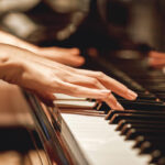 Học organ có chơi được đàn piano không?