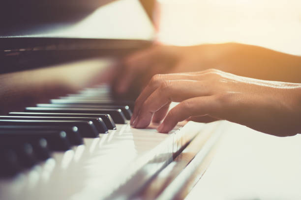 Học organ có chơi được đàn piano không?