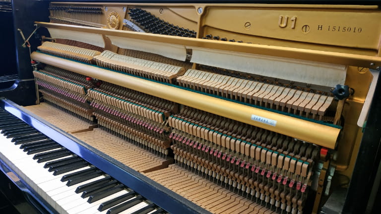 Yamaha U1 vs Kawai K300