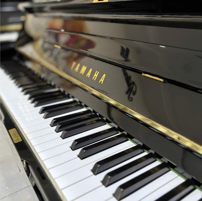 yamaha u1