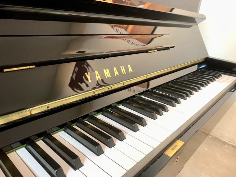 yamaha u1