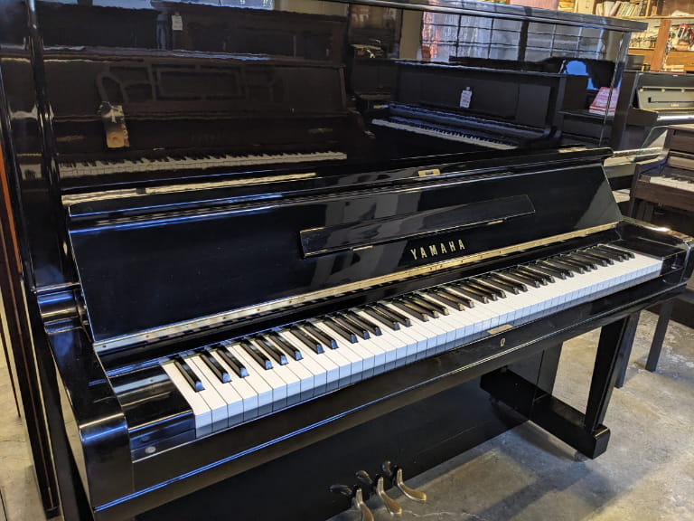 Yamaha U3