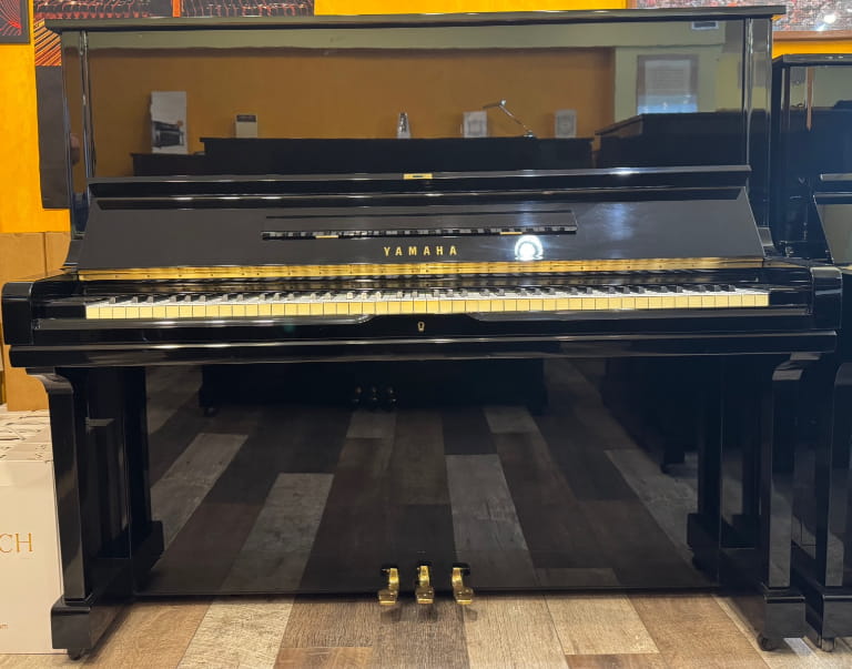 Yamaha U3