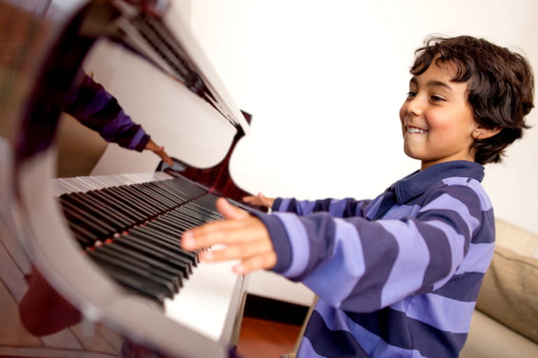 Học Đàn Piano Cho Bé 5 Tuổi