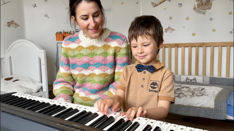 Học Đàn Piano Cho Bé 5 Tuổi