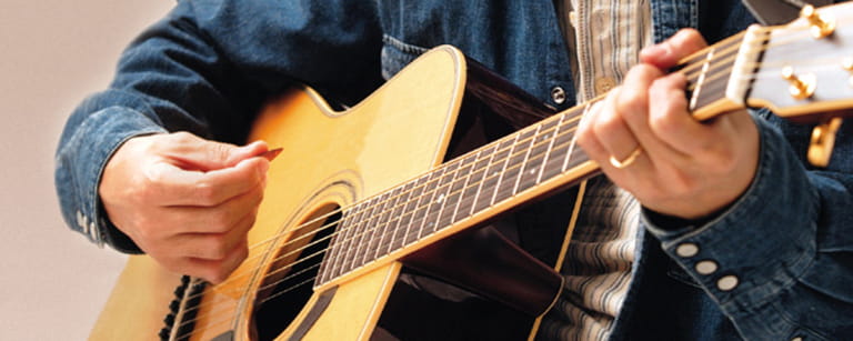 học guitar có cần học nhạc lý