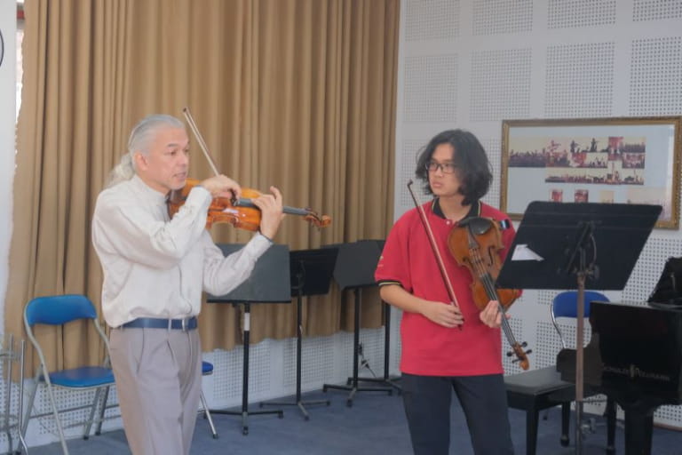 Lớp Học Violin Cho Người Lớn Tại TPHCM