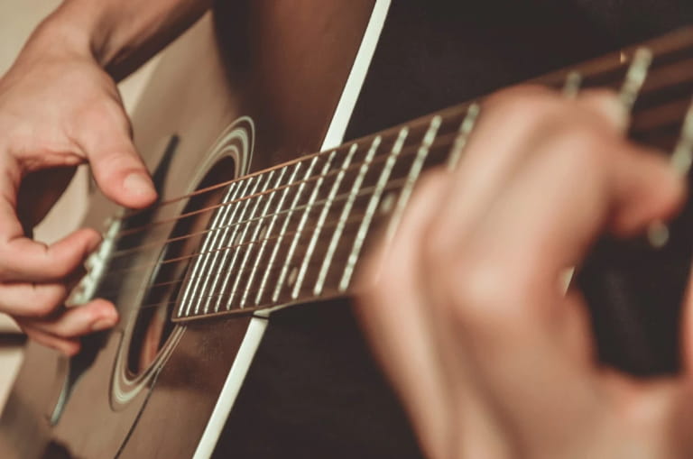 nên học guitar hay organ