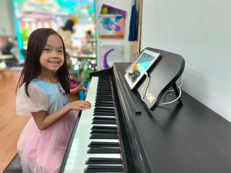 dạy piano cho trẻ em